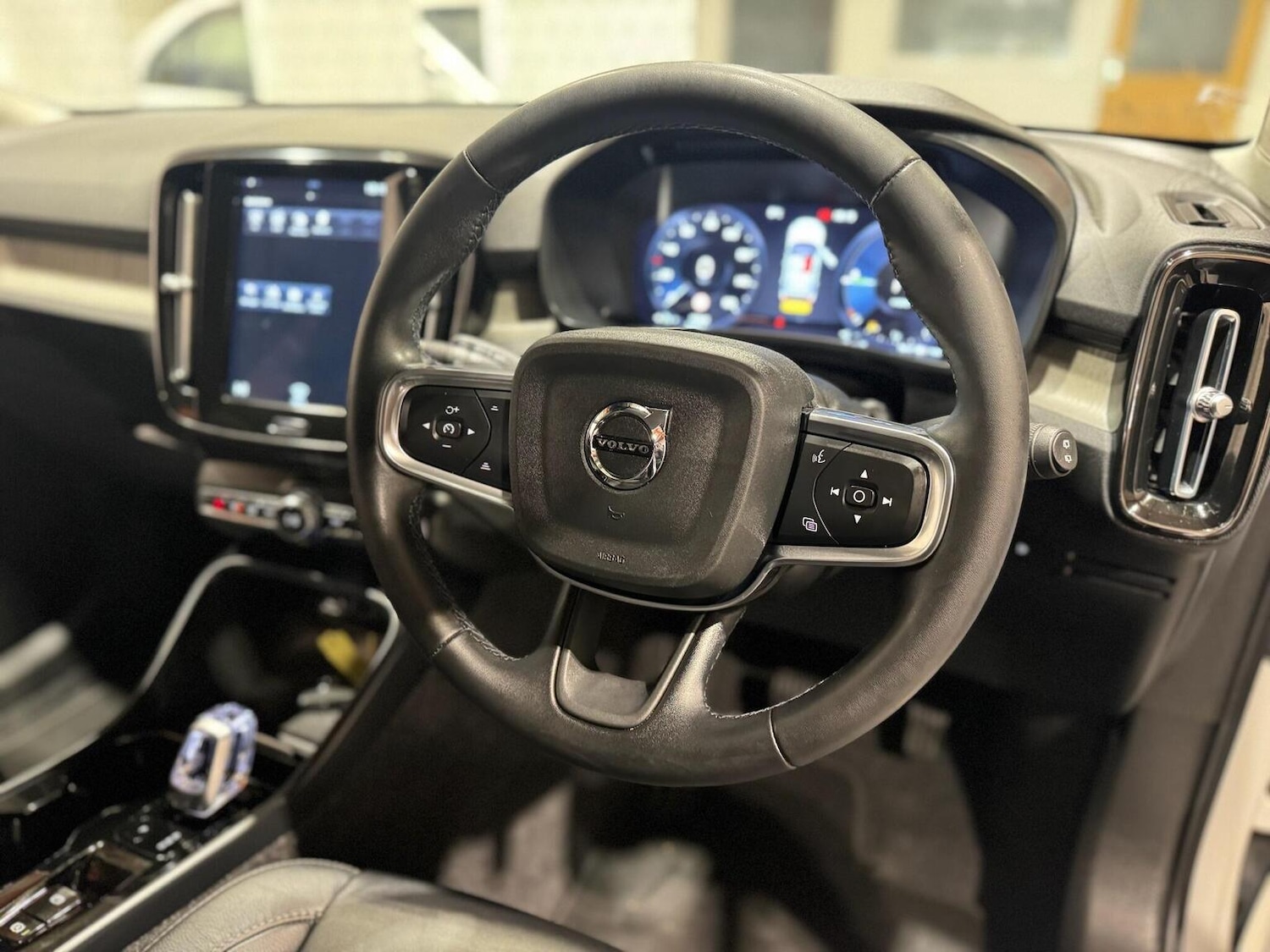 Used Volvo XC40 2021 for sale - 77453382: Photo 9