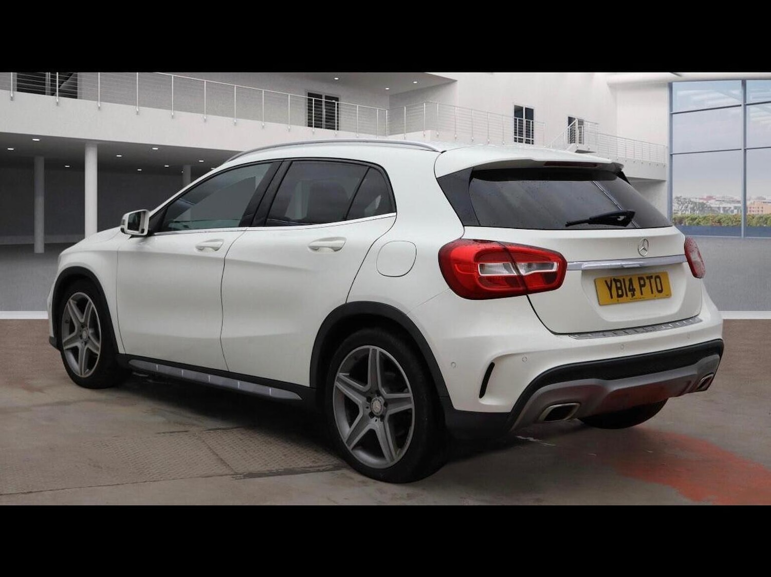 Used Mercedes-Benz GLA 2014 for sale - 77638637: Photo 3