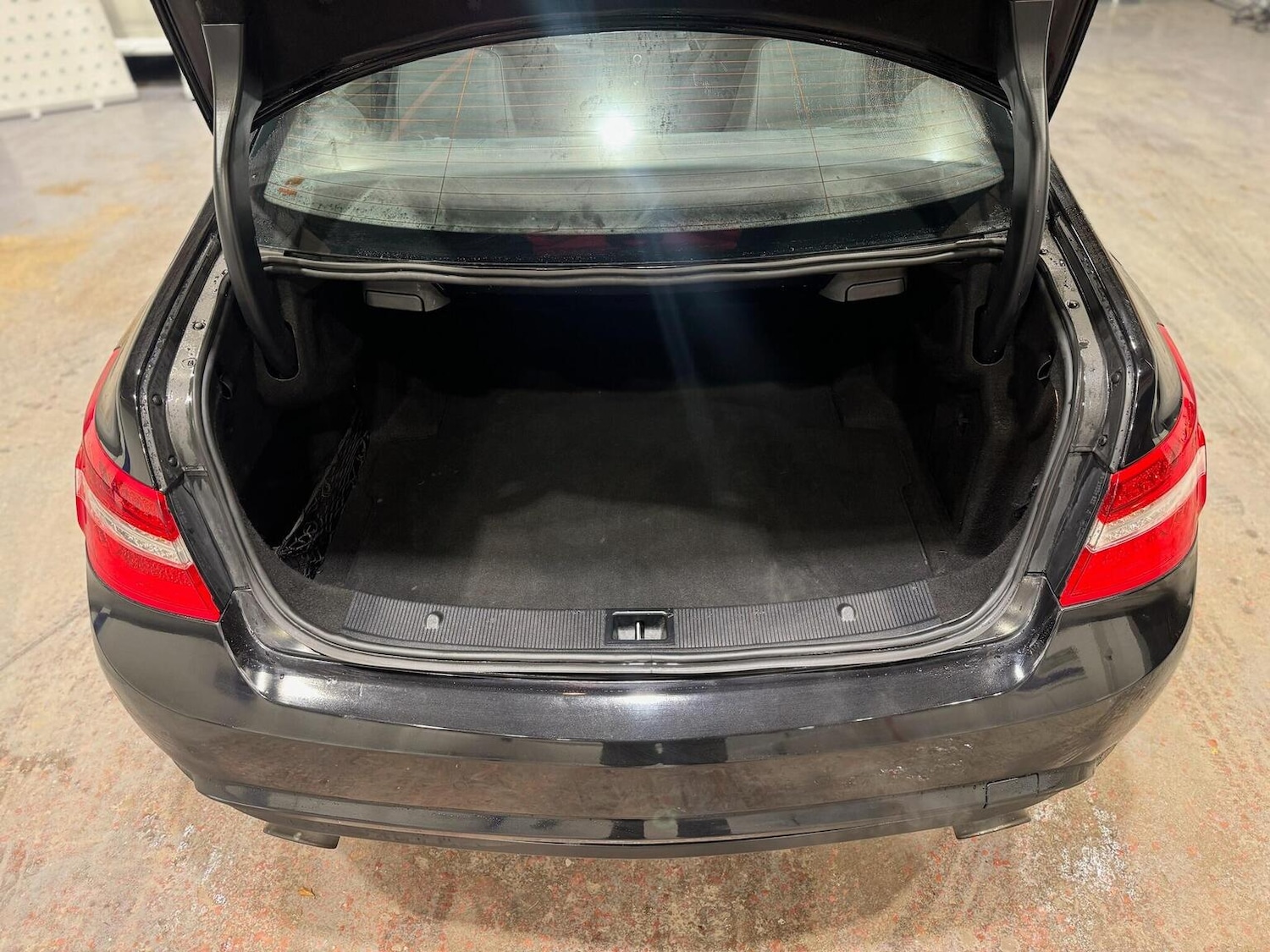 Used Mercedes-Benz E Class 2009 for sale - 77622420: Photo 17