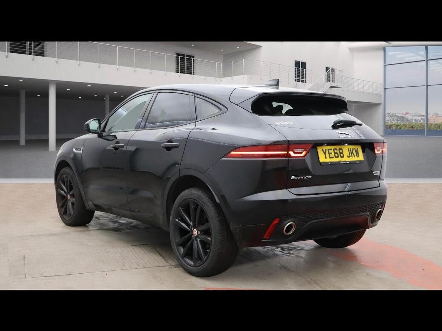 Used Jaguar E-Pace 2018 for sale - 77735787: Photo 3