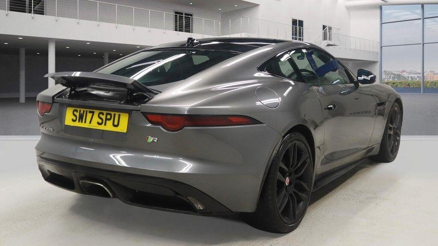 Used Jaguar F-Type 2017 for sale - 77610027: Photo 4