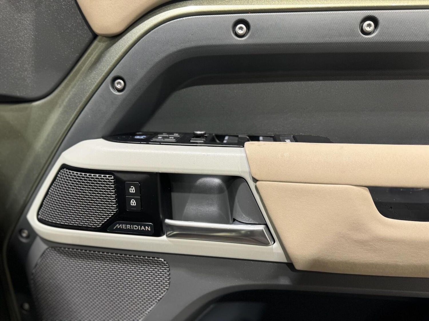 Used Land Rover Defender 2020 for sale - 77721210: Photo 21