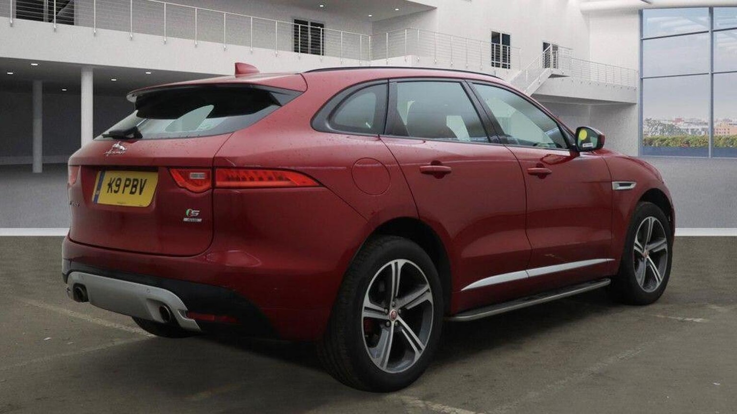 Used Jaguar F-Pace 2016 for sale - 77453380: Photo 3