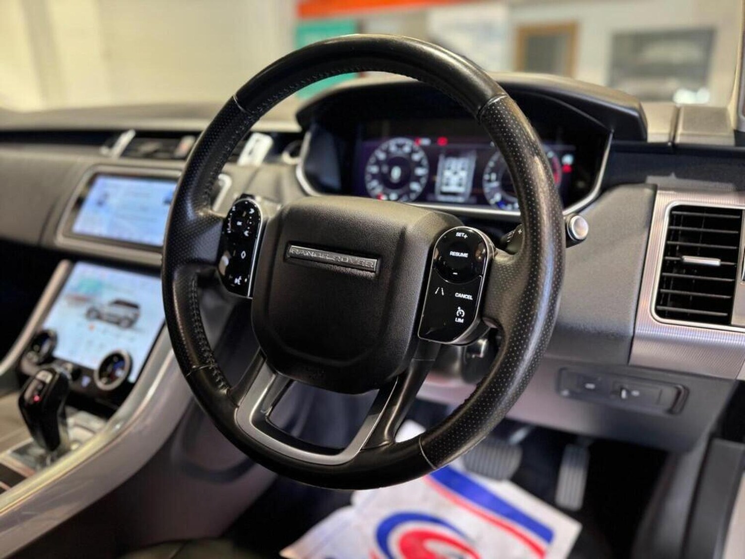 Used Land Rover Range Rover Sport 2018 for sale - 77572880: Photo 9