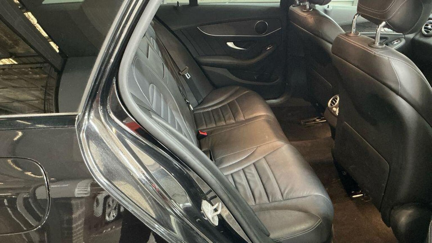 Used Mercedes-Benz C Class 2021 for sale - 77668637: Photo 6