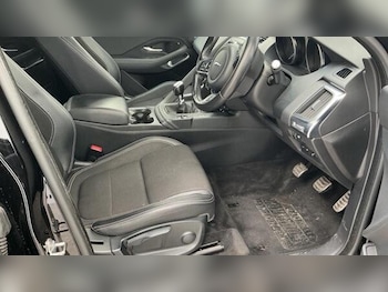 Used Jaguar E-Pace 2018 for sale - 78744935: Photo