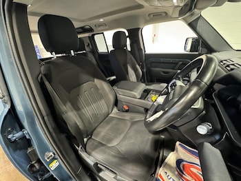 Used Land Rover Defender 2020 for sale - 79284041: Photo