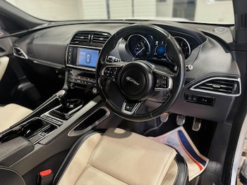 Used Jaguar F-Pace 2017 for sale - 79033059: Photo