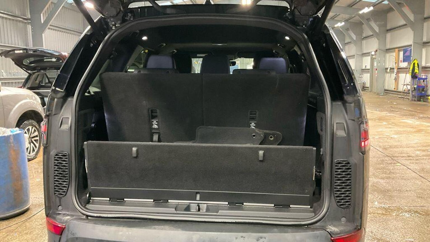 Used Land Rover Discovery 2017 for sale - 77453283: Photo 10