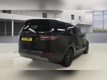 Used Land Rover Discovery 2017 for sale - 77453283: Photo
