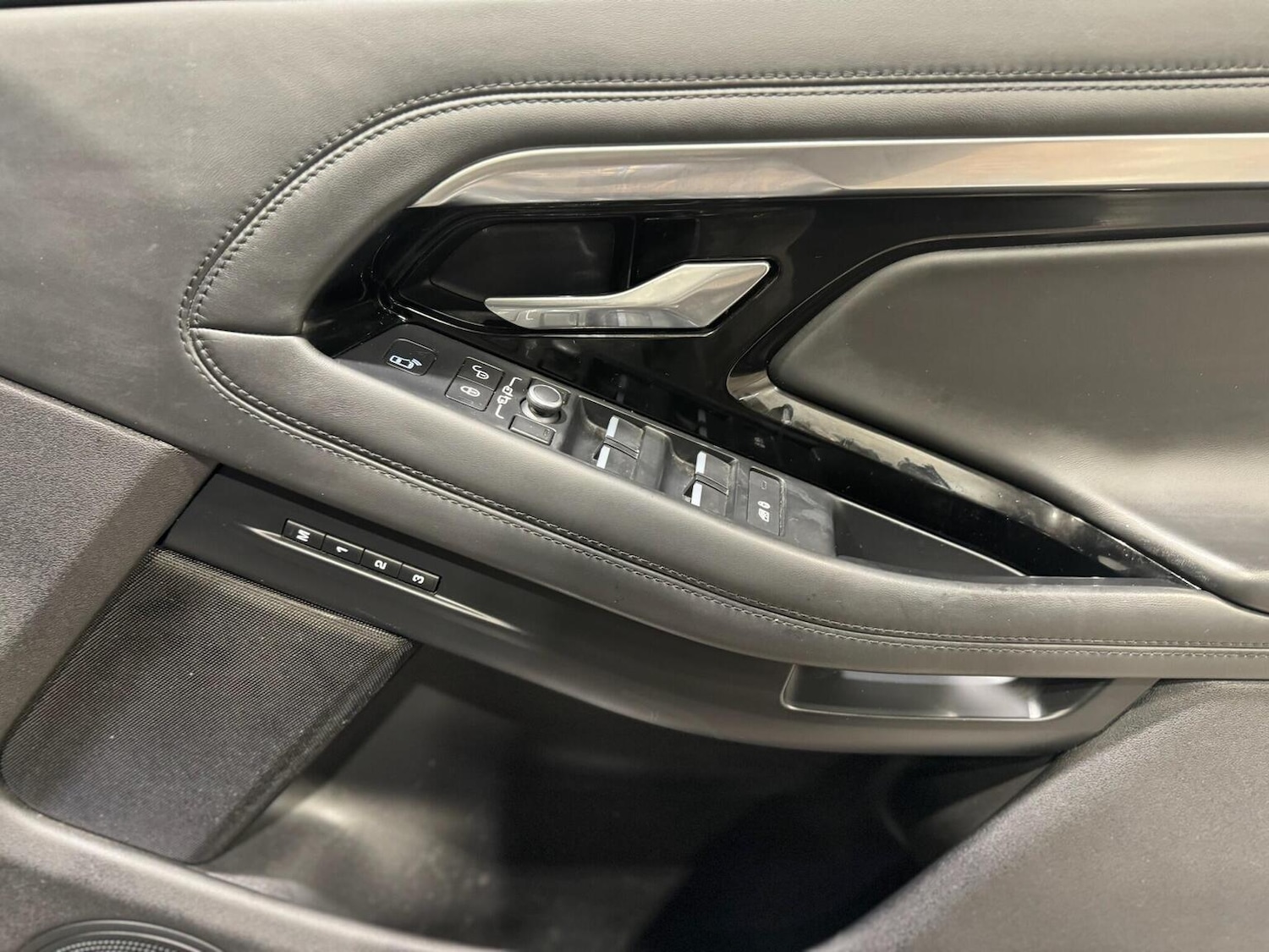 Used Land Rover Range Rover Evoque 2019 for sale - 77622502: Photo 18