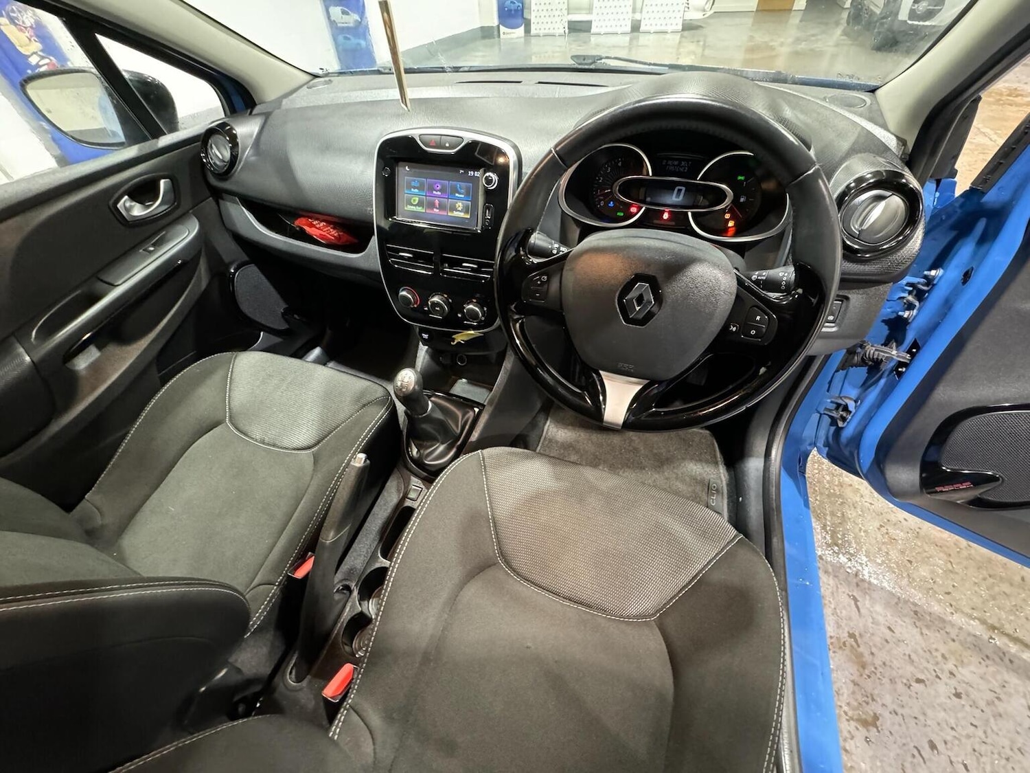 Used Renault Clio 2016 for sale - 77336718: Photo 4