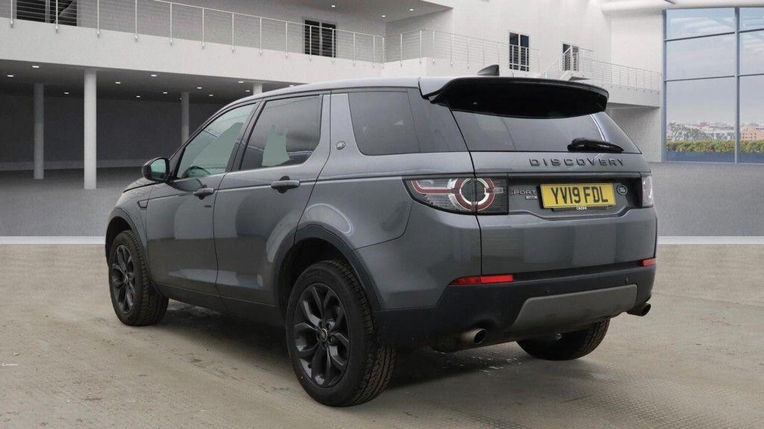 Used Land Rover Discovery Sport 2019 for sale - 77610050: Photo 3