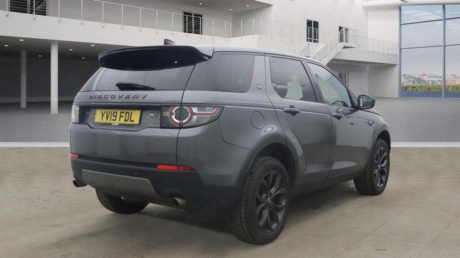 Used Land Rover Discovery Sport 2019 for sale - 77610050: Photo 4