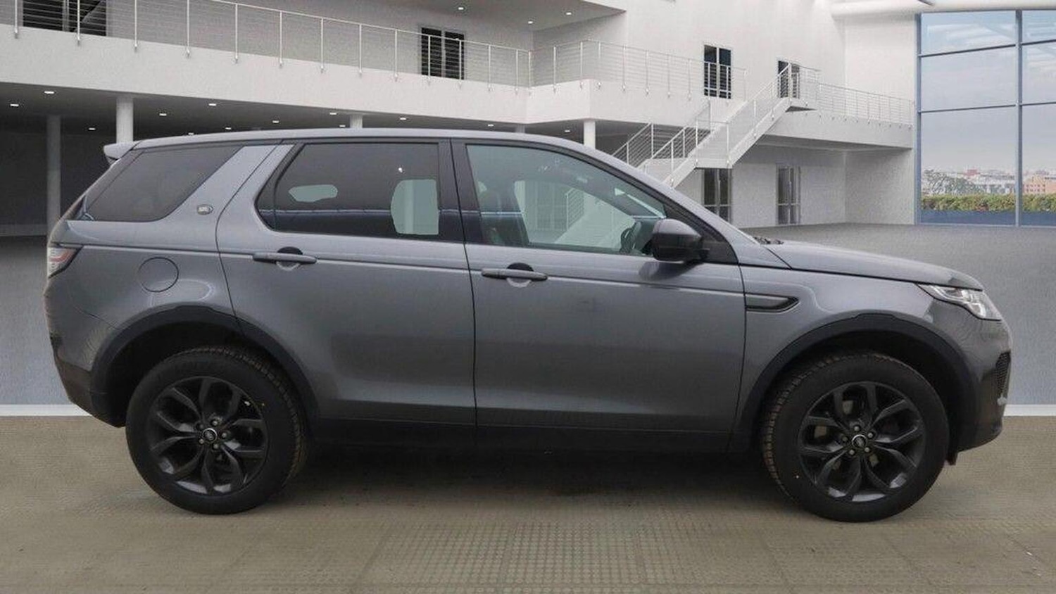 Used Land Rover Discovery Sport 2019 for sale - 77610050: Photo 5