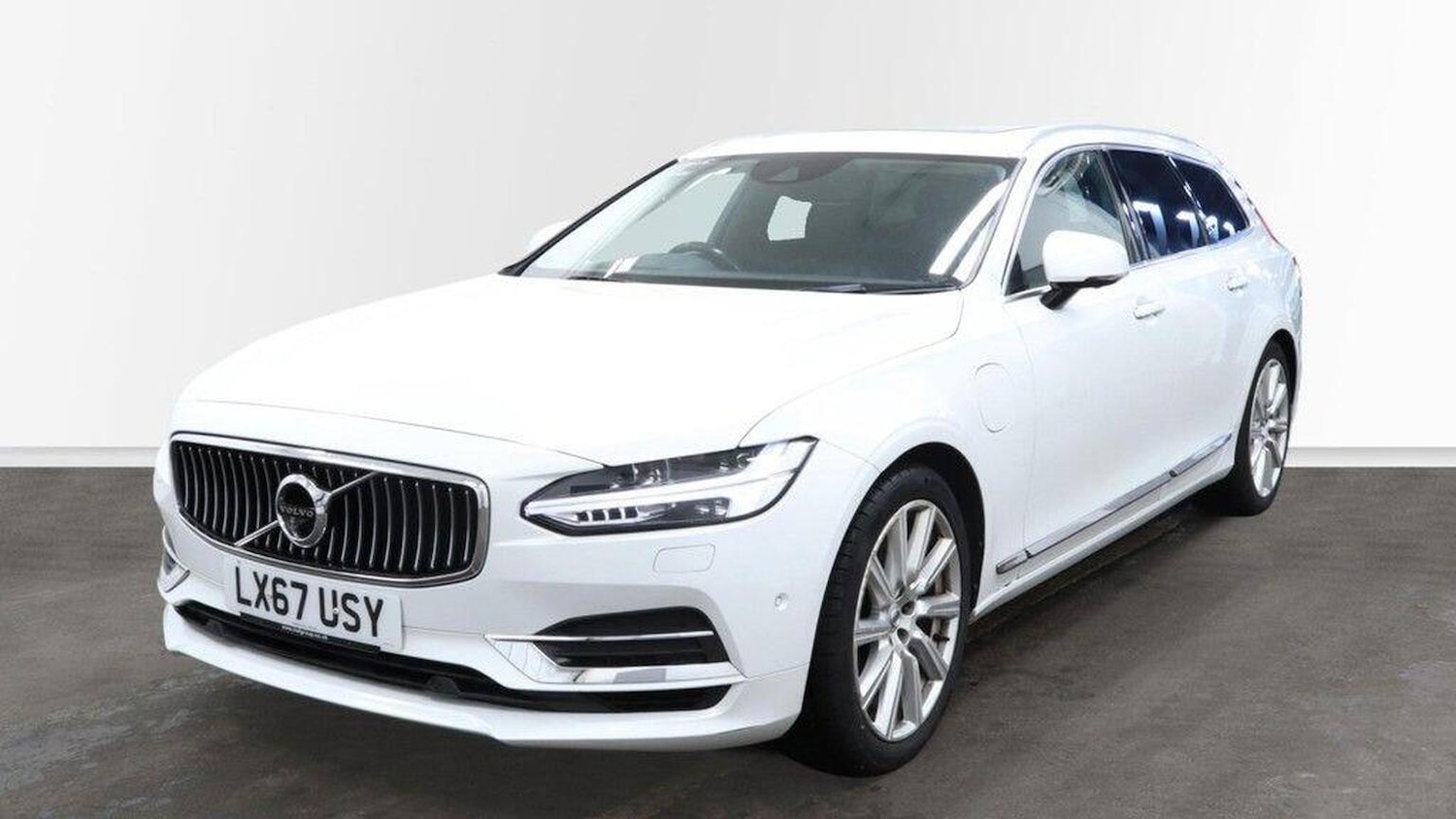 Used Volvo V90 2017 for sale - 77572910: Photo 2