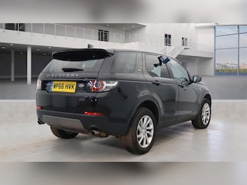 Used Land Rover Discovery Sport 2016 for sale - 78620901: Photo