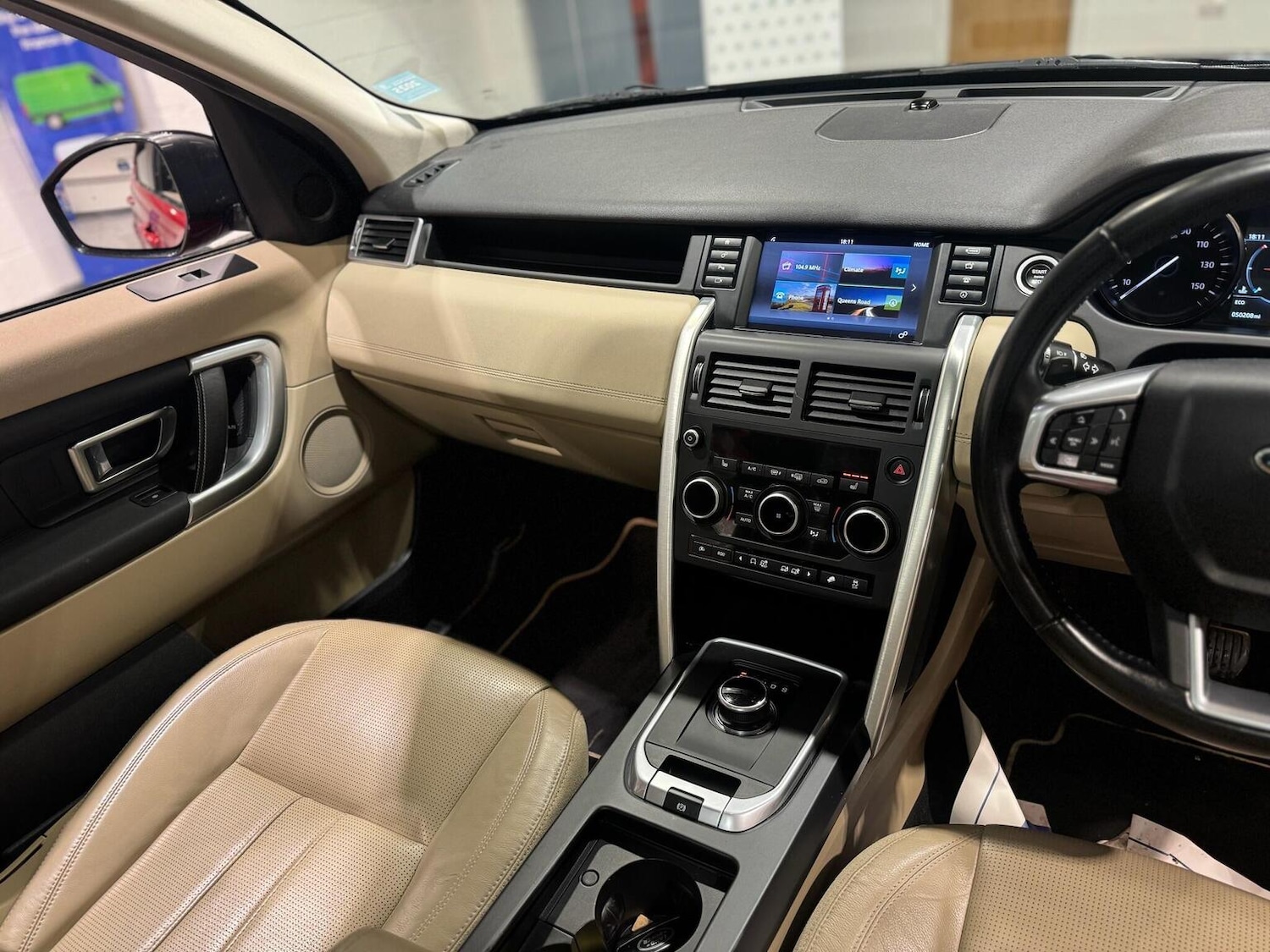 Used Land Rover Discovery Sport 2017 for sale - 77681693: Photo 11