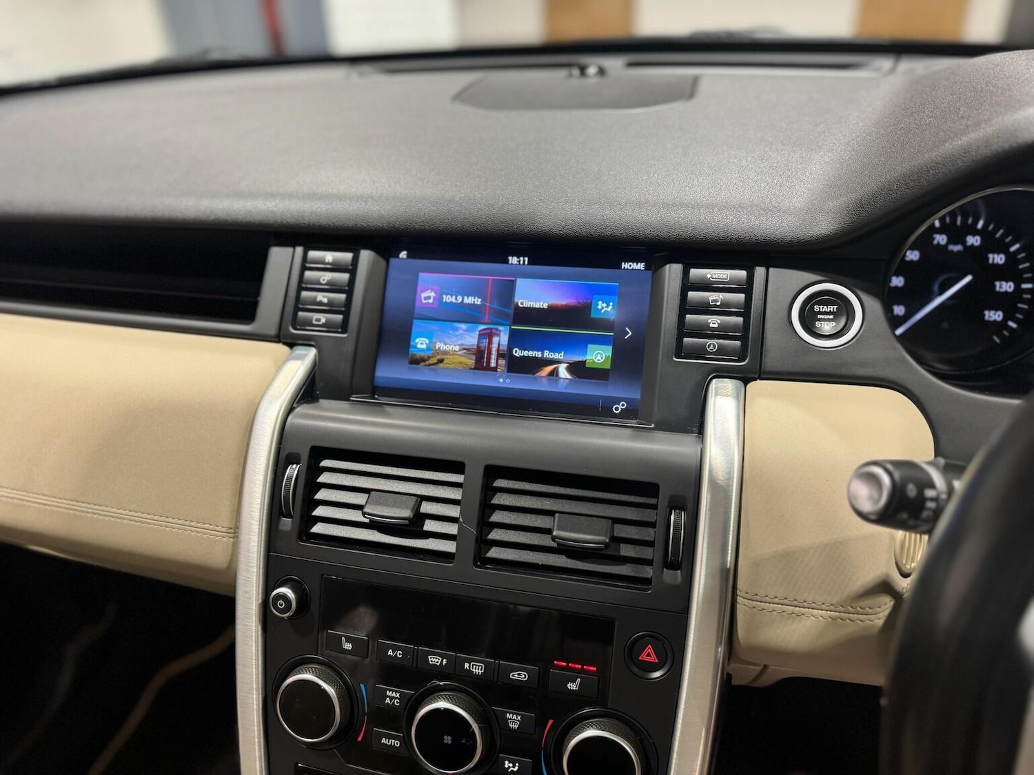 Used Land Rover Discovery Sport 2017 for sale - 77681693: Photo 12