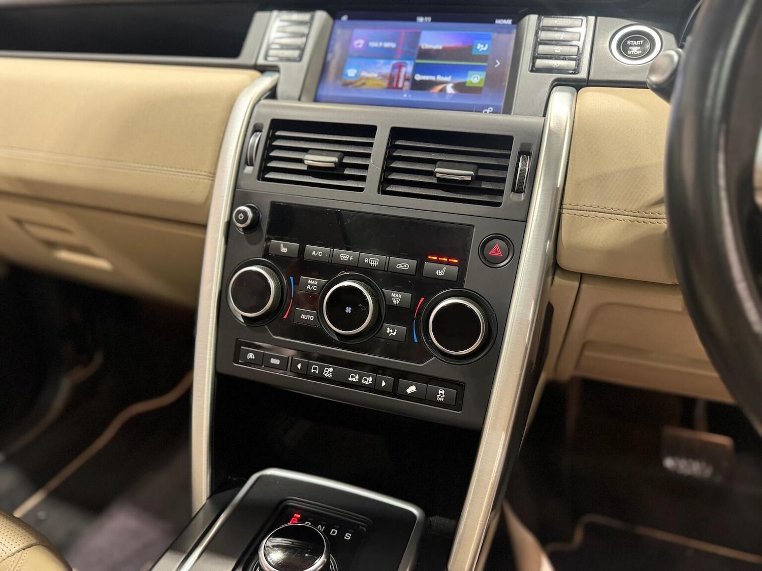 Used Land Rover Discovery Sport 2017 for sale - 77681693: Photo 13