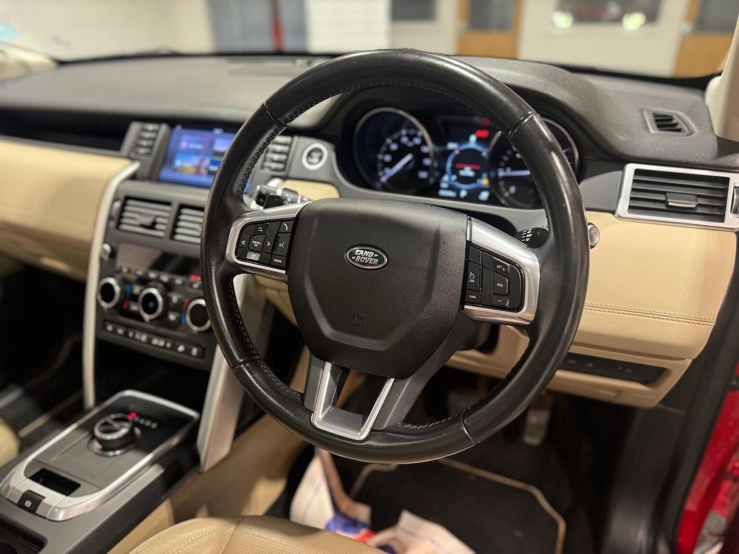 Used Land Rover Discovery Sport 2017 for sale - 77681693: Photo 9