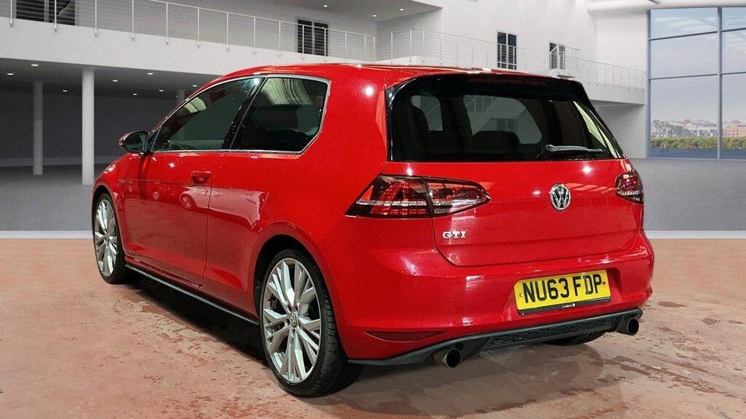 Used Volkswagen Golf 2013 for sale - 77610070: Photo 3