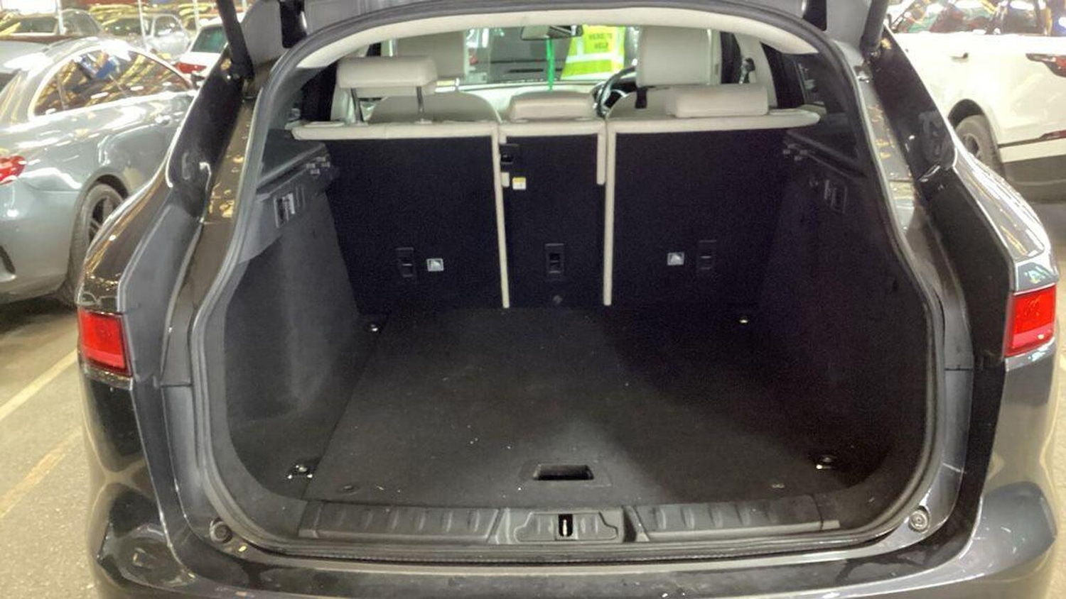 Used Jaguar F-Pace 2018 for sale - 77694303: Photo 10