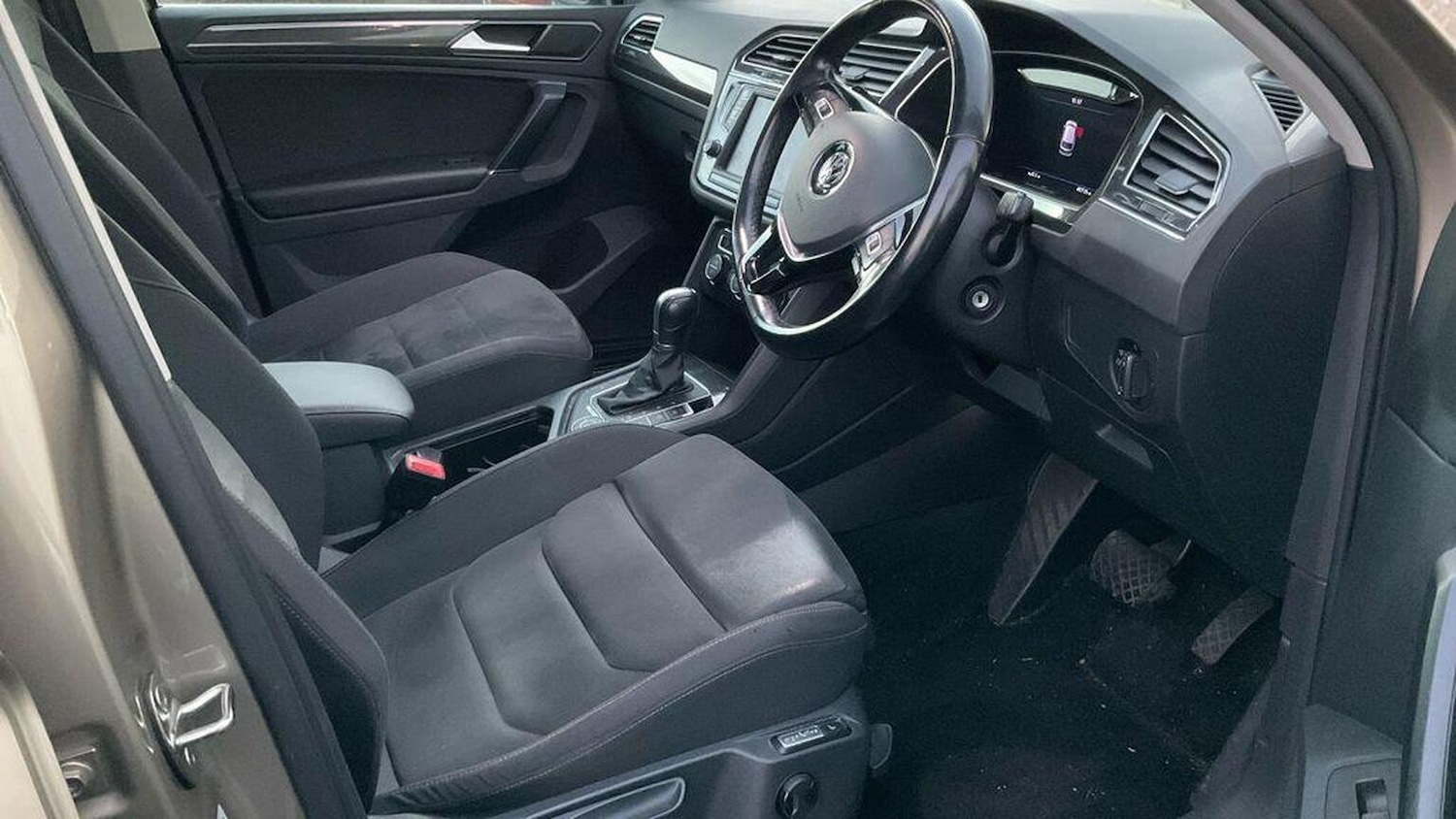 Used Volkswagen Tiguan 2017 for sale - 77303672: Photo 6