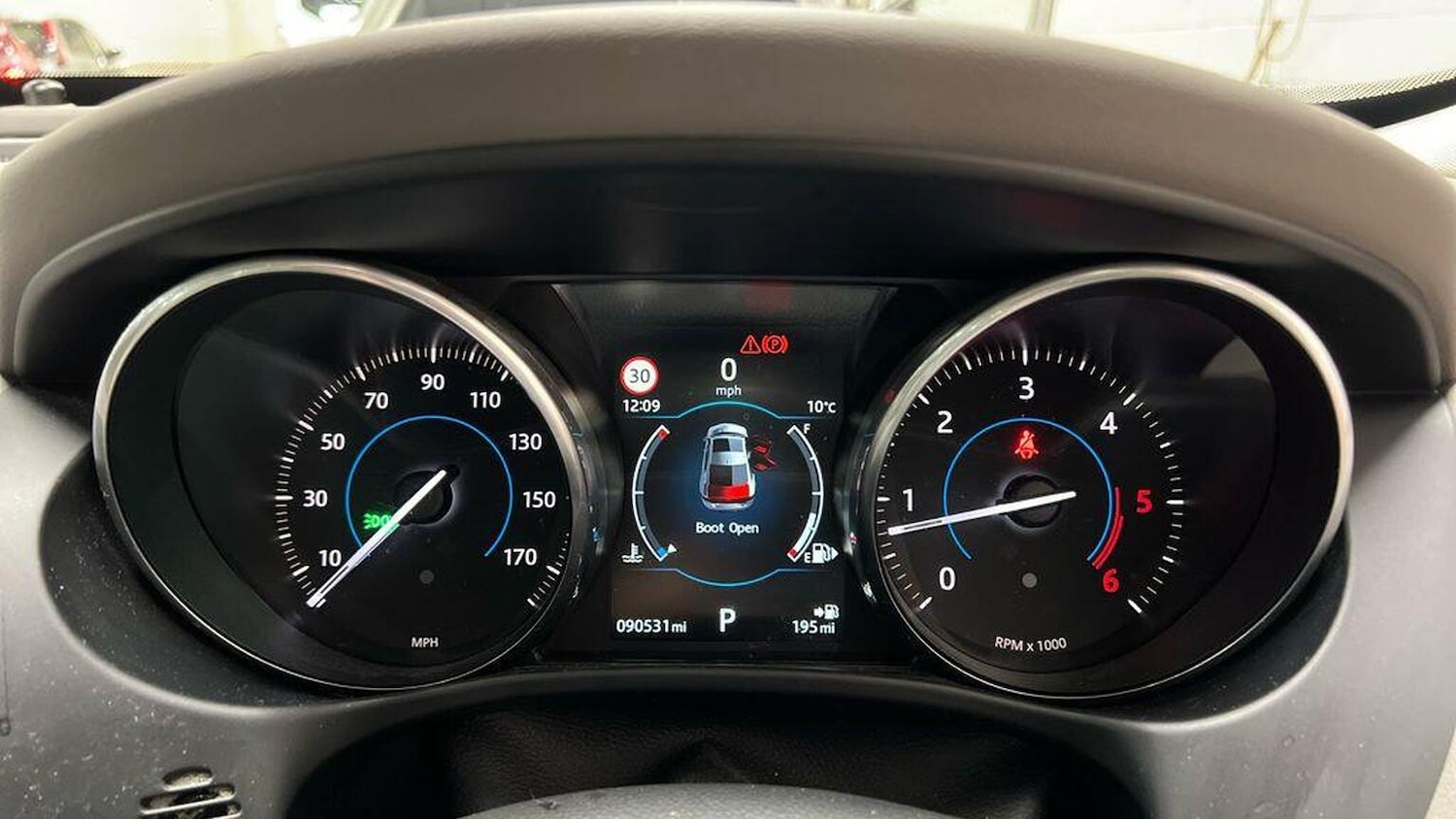 Used Jaguar XE 2017 for sale - 77453375: Photo 10