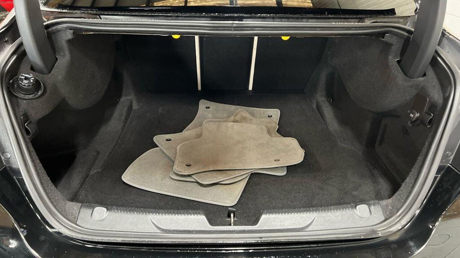 Used Jaguar XE 2017 for sale - 77453375: Photo 11