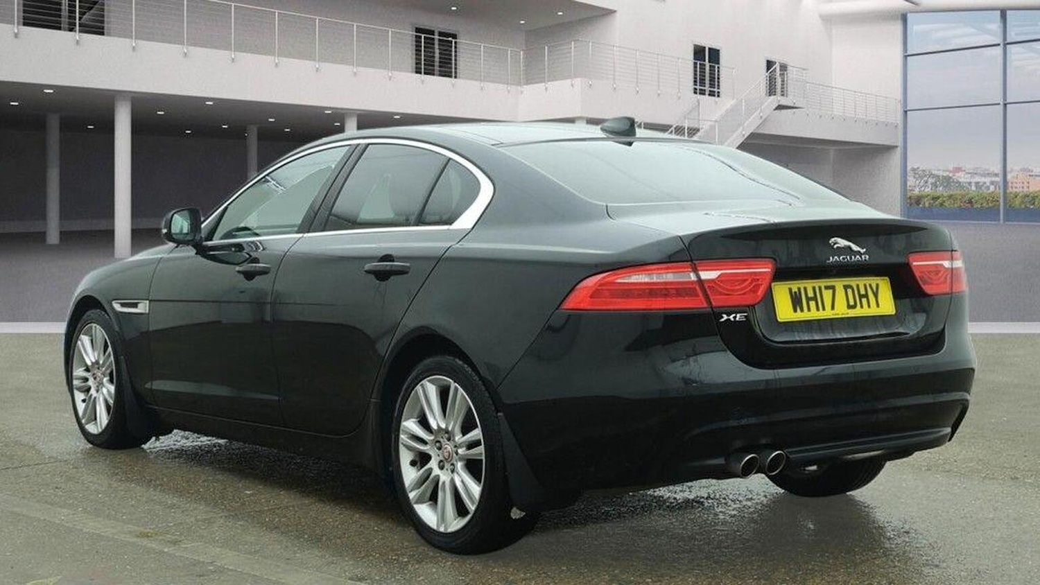 Used Jaguar XE 2017 for sale - 77453375: Photo 4