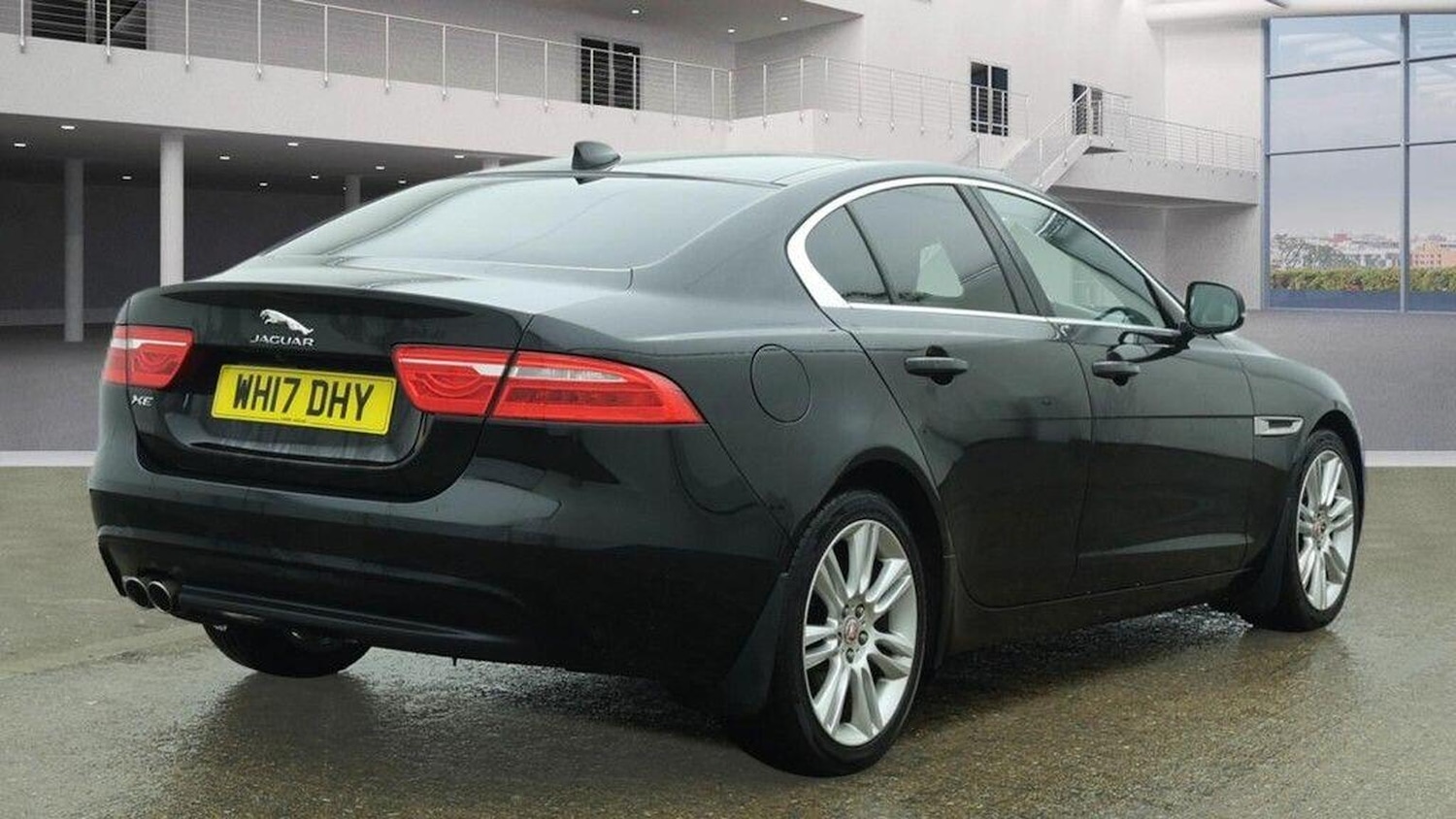 Used Jaguar XE 2017 for sale - 77453375: Photo 5