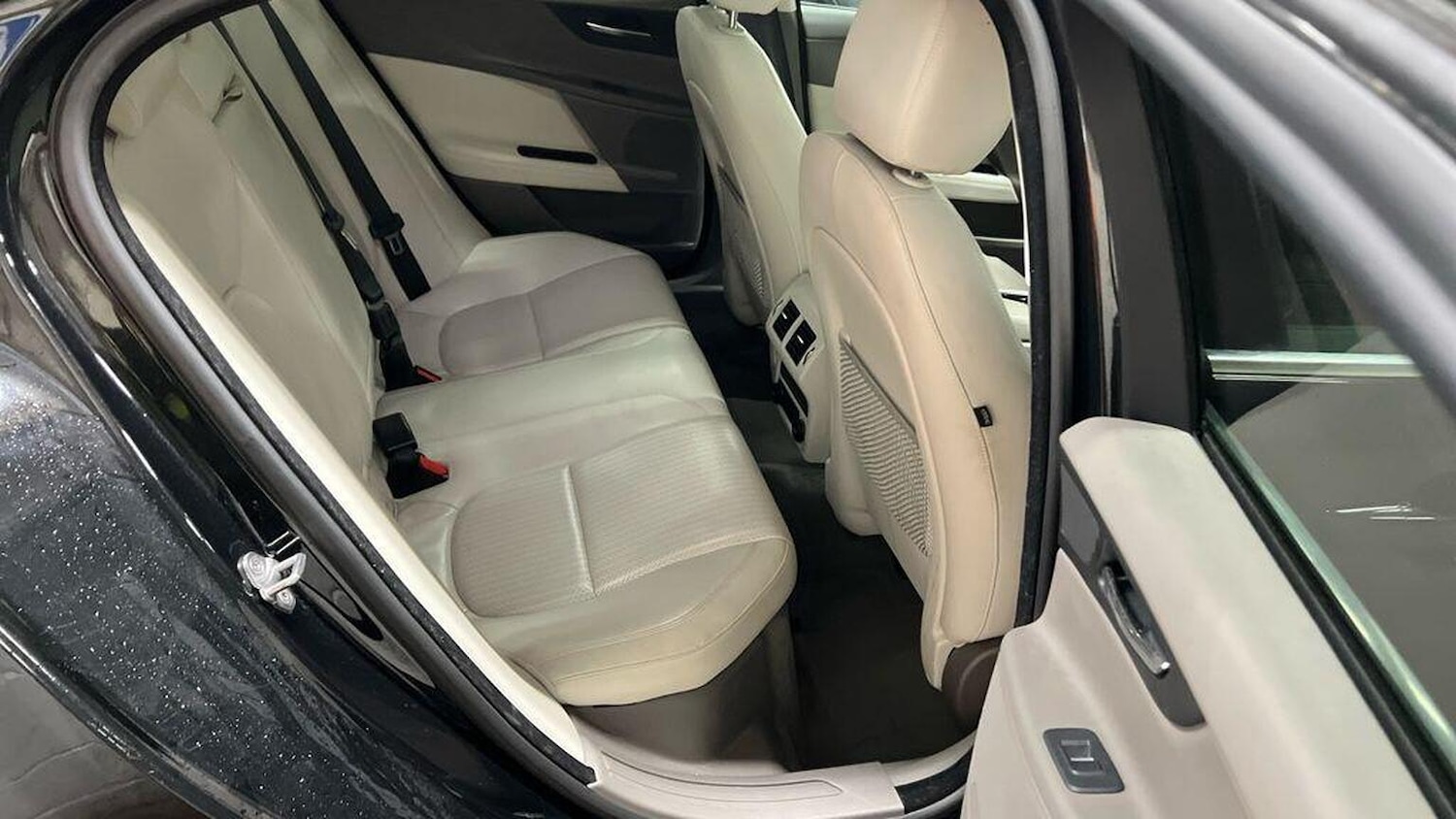 Used Jaguar XE 2017 for sale - 77453375: Photo 8