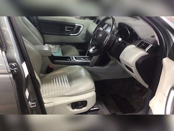 Used Land Rover Discovery Sport 2016 for sale - 78964931: Photo