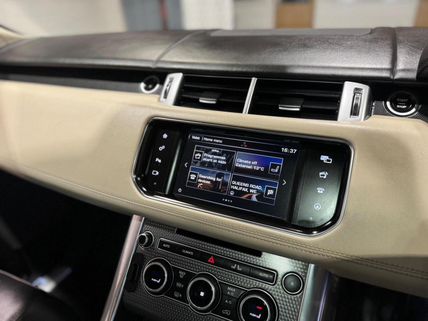 Used Land Rover Range Rover Sport 2015 for sale - 77735677: Photo 10