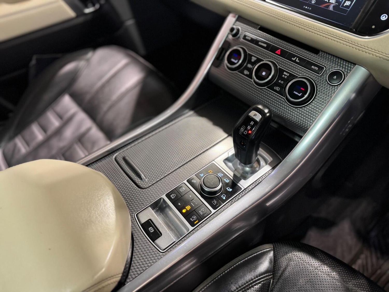 Used Land Rover Range Rover Sport 2015 for sale - 77735677: Photo 12