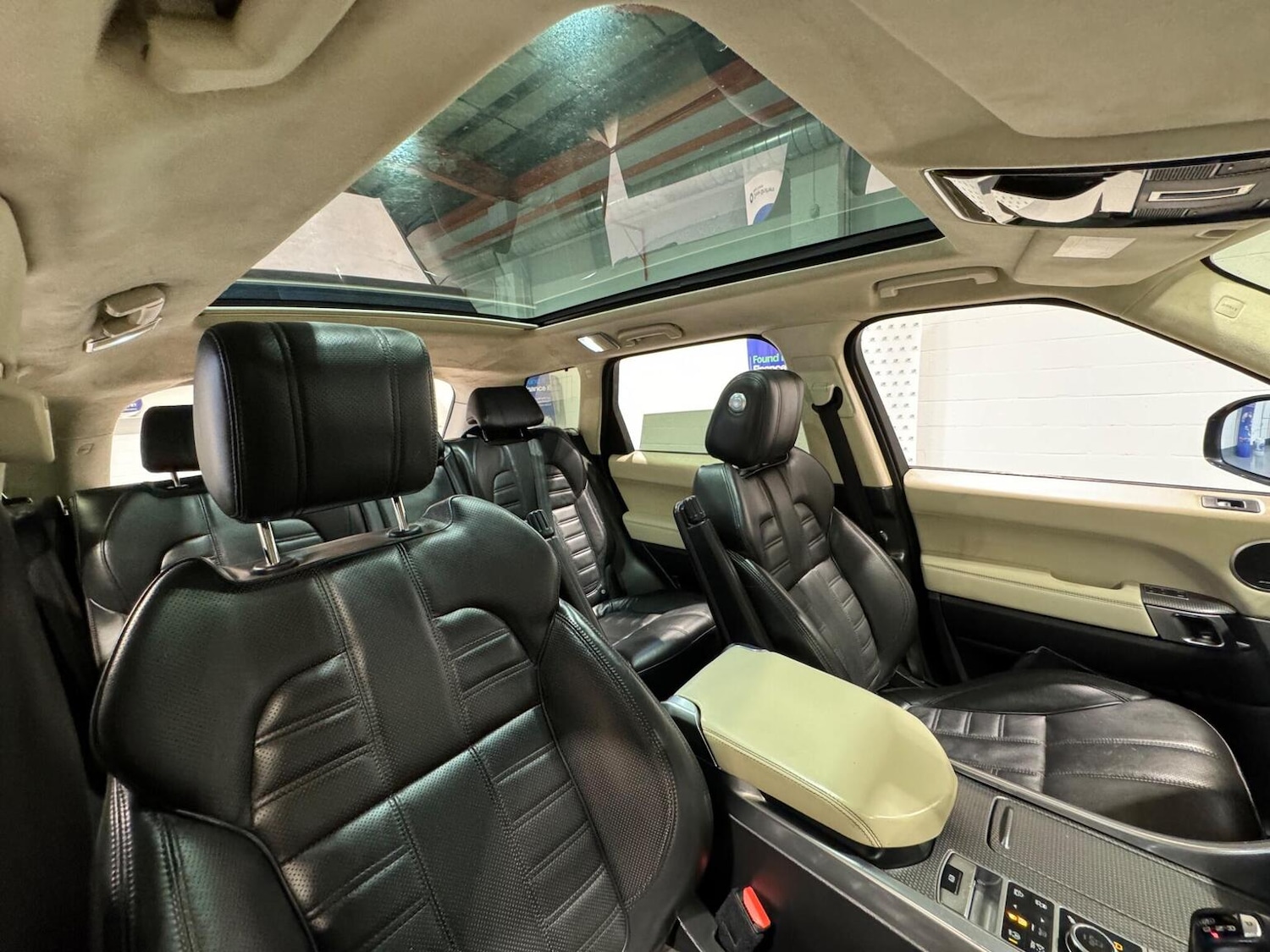 Used Land Rover Range Rover Sport 2015 for sale - 77735677: Photo 17