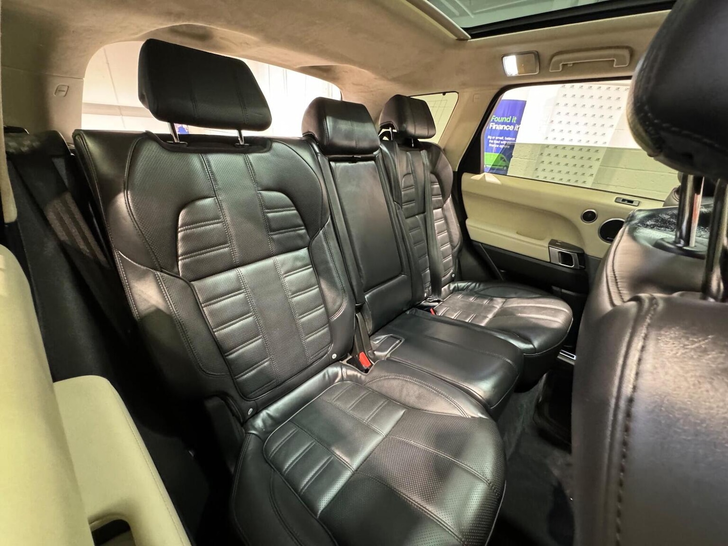 Used Land Rover Range Rover Sport 2015 for sale - 77735677: Photo 18