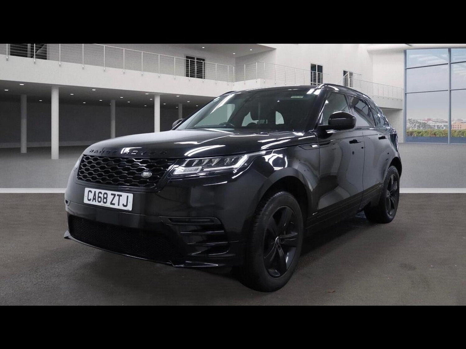 Used Land Rover Range Rover Velar 2019 for sale - 77638644: Photo 2