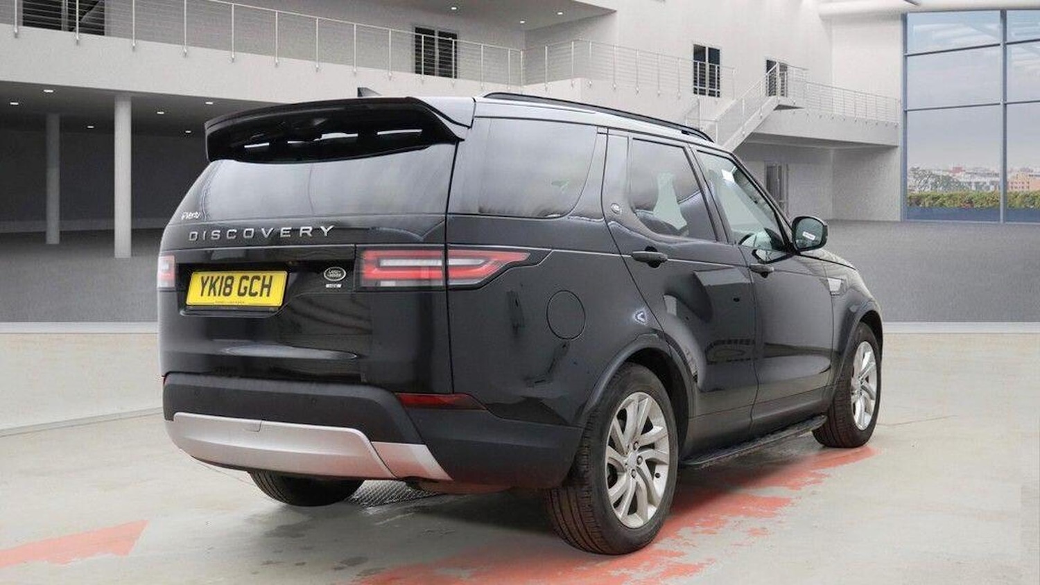 Used Land Rover Discovery 2018 for sale - 77535976: Photo 4