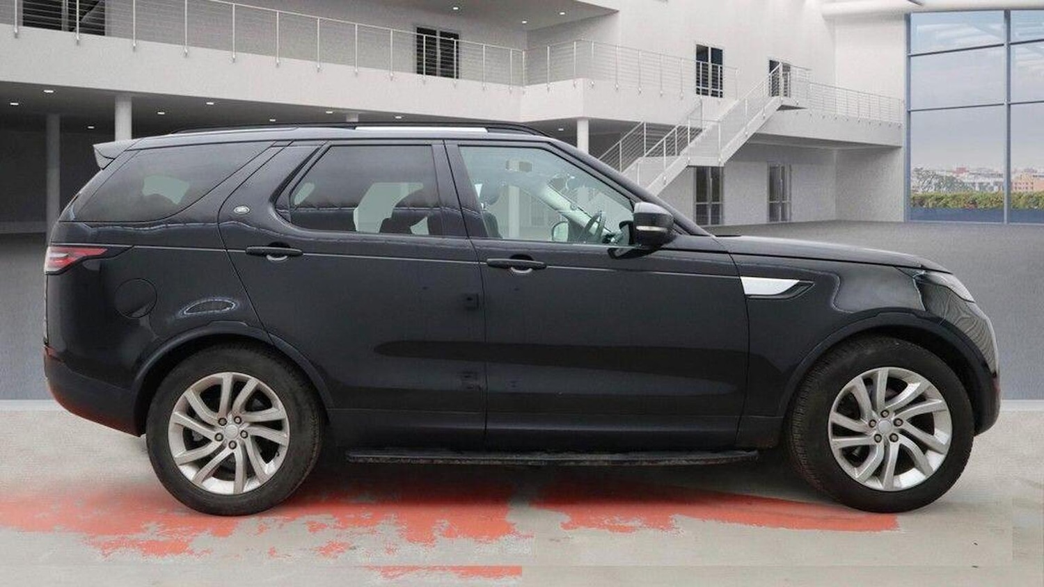Used Land Rover Discovery 2018 for sale - 77535976: Photo 5