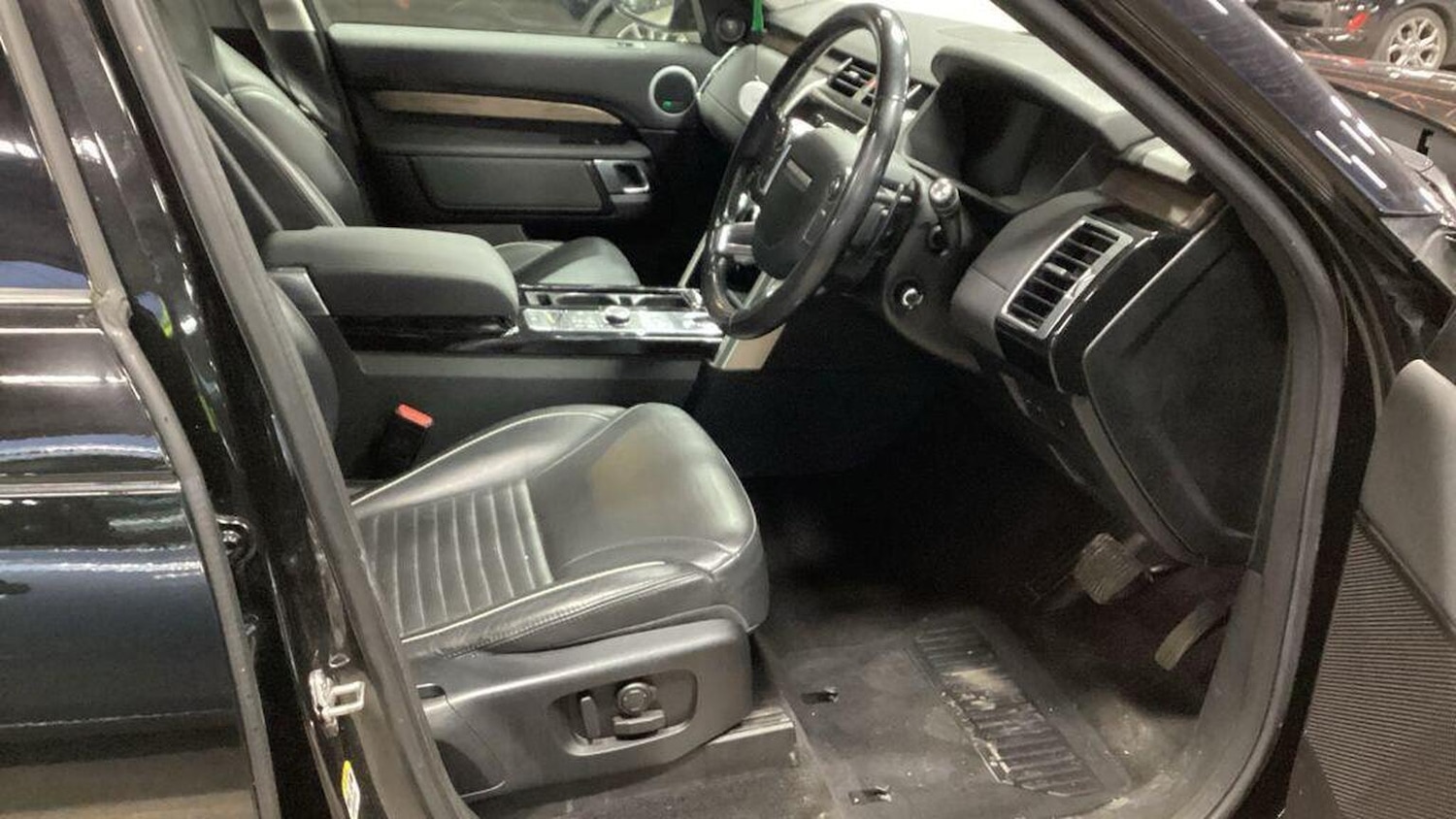 Used Land Rover Discovery 2018 for sale - 77535976: Photo 6