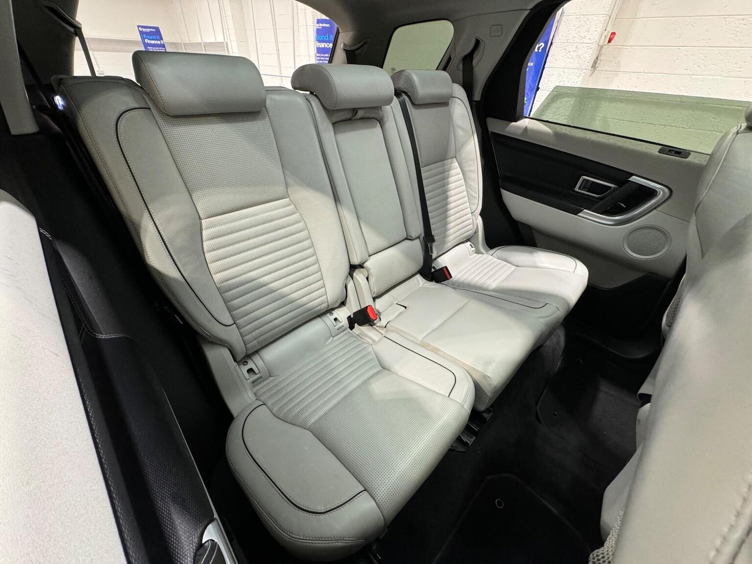 Used Land Rover Discovery Sport 2017 for sale - 77707331: Photo 11