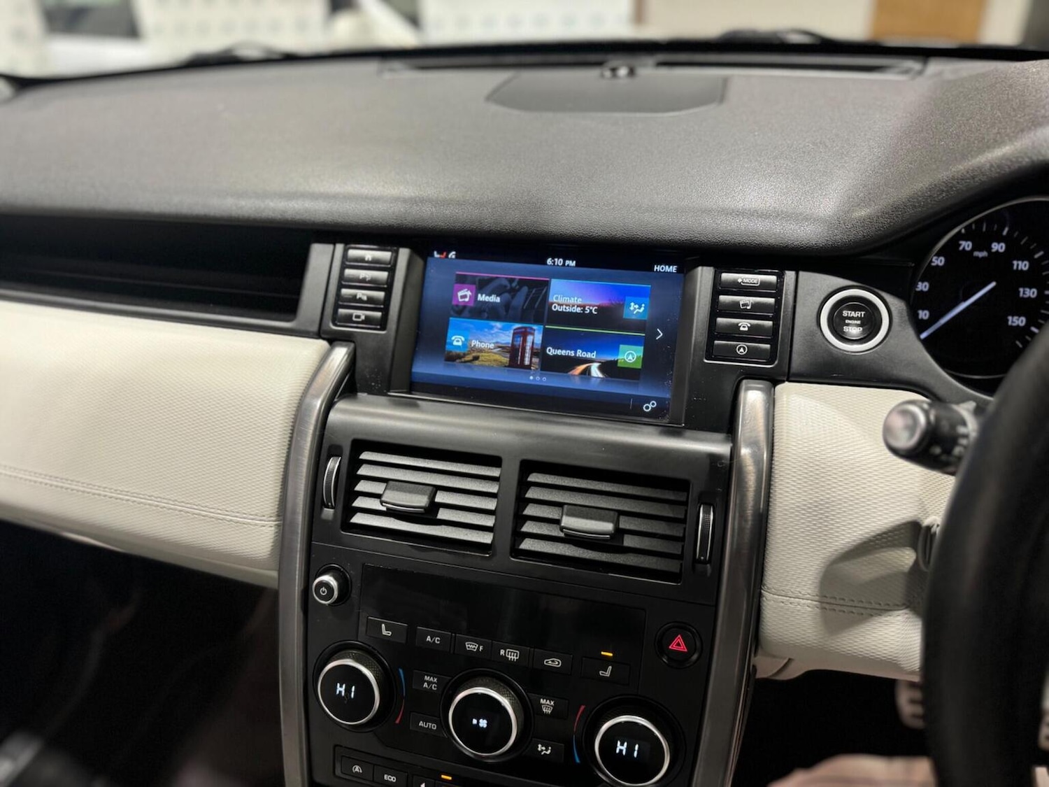 Used Land Rover Discovery Sport 2017 for sale - 77707331: Photo 14