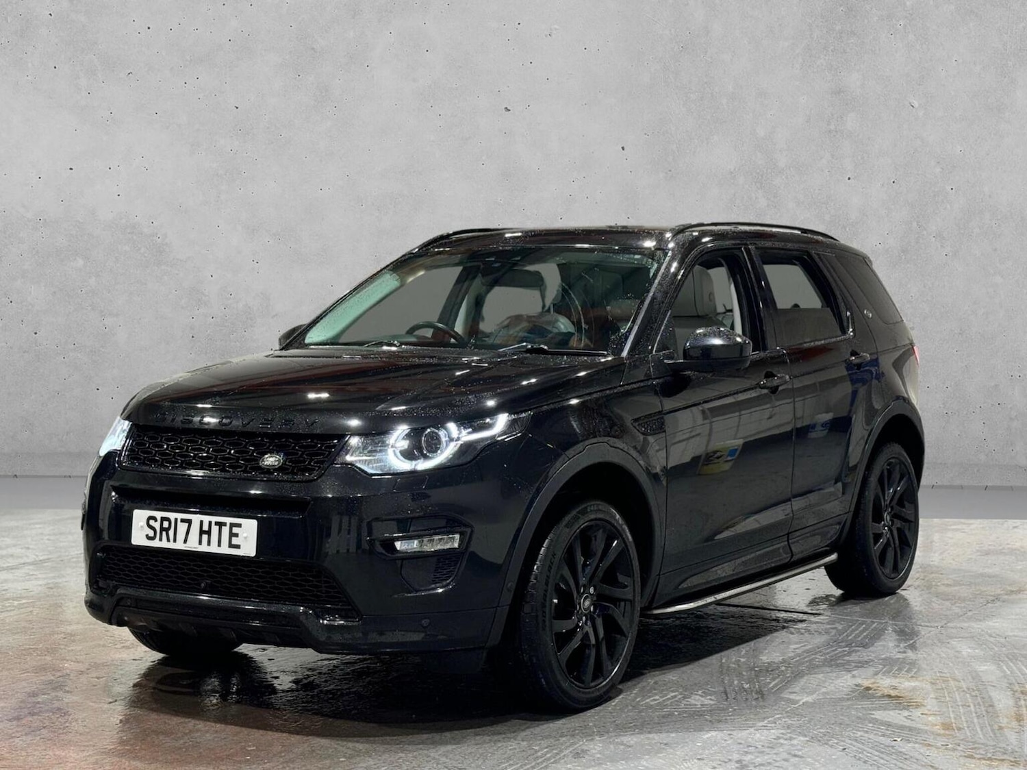 Used Land Rover Discovery Sport 2017 for sale - 77707331: Photo 4
