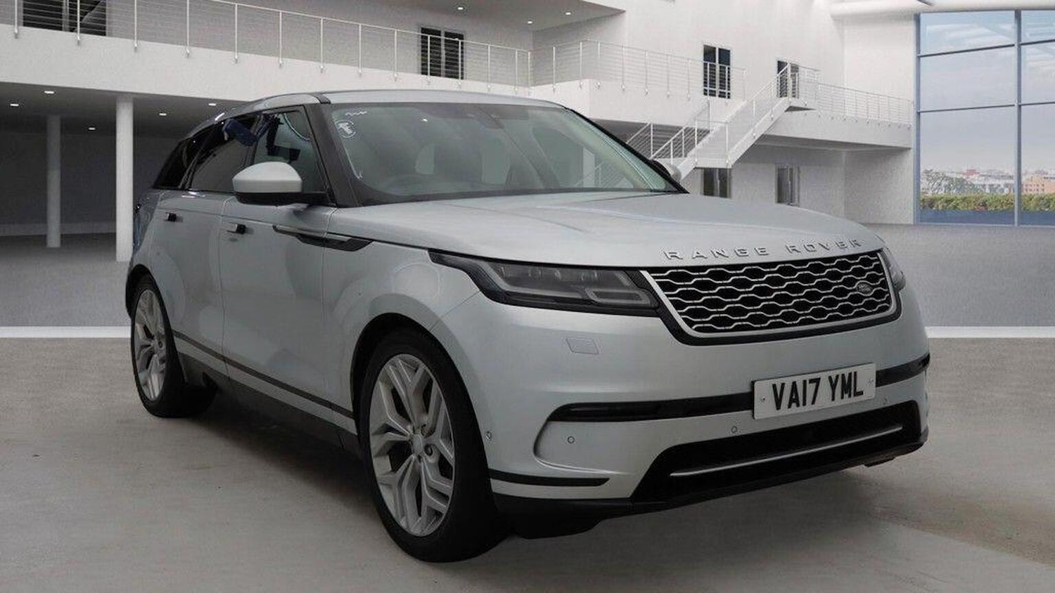 Used Land Rover Range Rover Velar 2017 for sale - 77555104: Photo 1