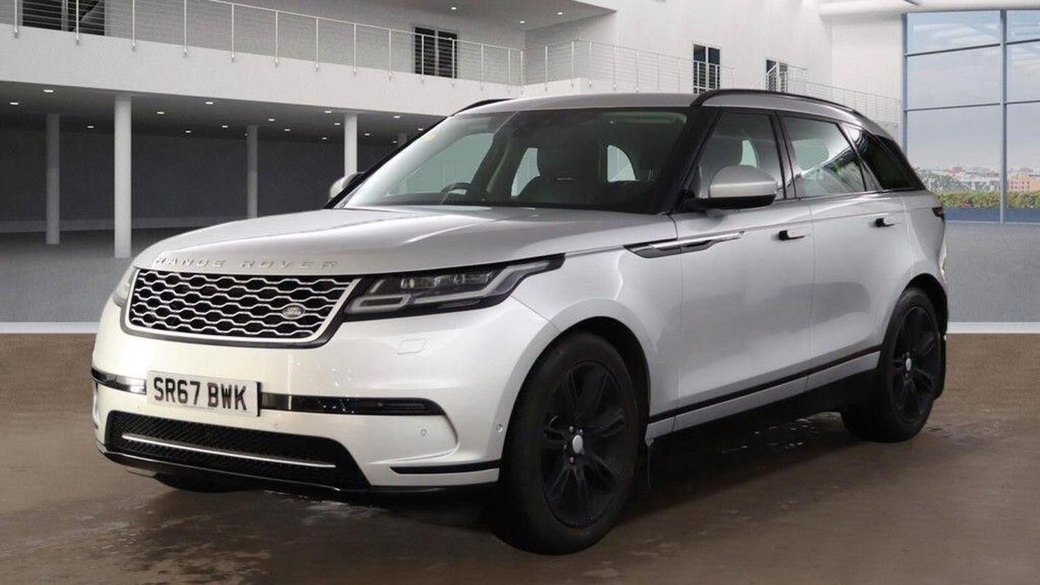Used Land Rover Range Rover Velar 2017 for sale - 77555122: Photo 2