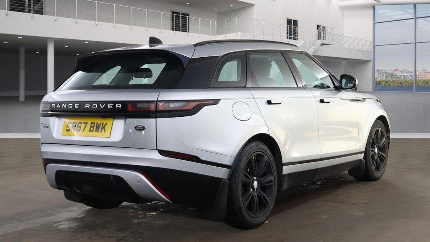 Used Land Rover Range Rover Velar 2017 for sale - 77555122: Photo 4