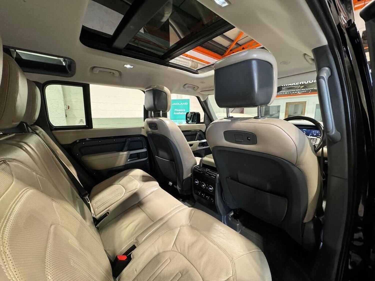 Used Land Rover Defender 2020 for sale - 77336696: Photo 15