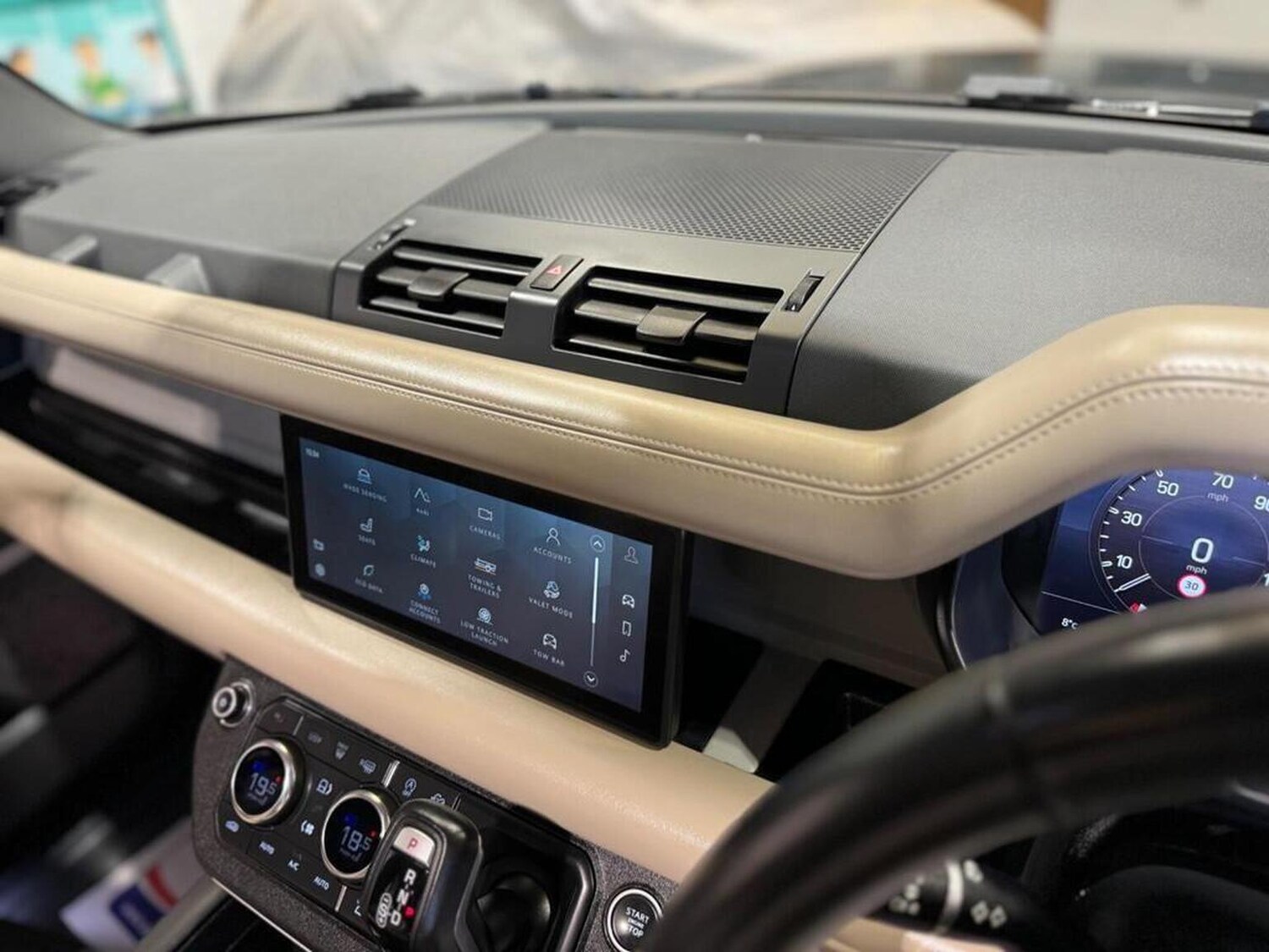 Used Land Rover Defender 2020 for sale - 77336696: Photo 19